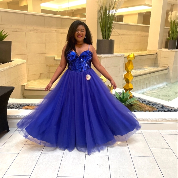 Jules & Cleo | Dresses | Mosaic Beaded Ball Gown With Full Sparkle Skirt |  Poshmark